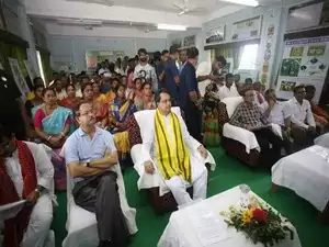 Rs 17,000 crore under PM-KISAN released by PM Modi will benefit farmers from across the country: Tripura CM Manik Saha Read more at: https://economictimes.indiatimes.com//news/economy/agriculture/rs-17000-crore-under-pm-kisan-released-by-pm-modi-will-benefit-farmers-from-across-the-country-tripura-cm-manik-saha/articleshow/102187242.cms?utm_source=contentofinterest&utm_medium=text&utm_campaign=cppst