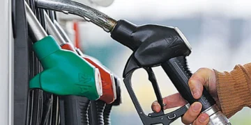 Govt to Hike Windfall Tax on Domestic Crude Oil by Rs 300/Tonne to Rs 4,900/Tonne