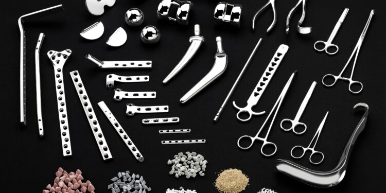 THE SURFACE TREATMENT oF MEDICAL COMPONENTS WITH MASS FINISHING &Amp; SHOT BLASTING