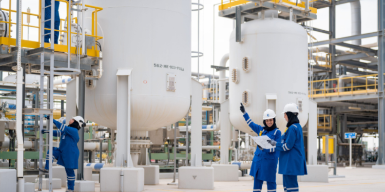 ADNOC Gas Explores Tech To Turn Methane Into Graphene, Hydrogen